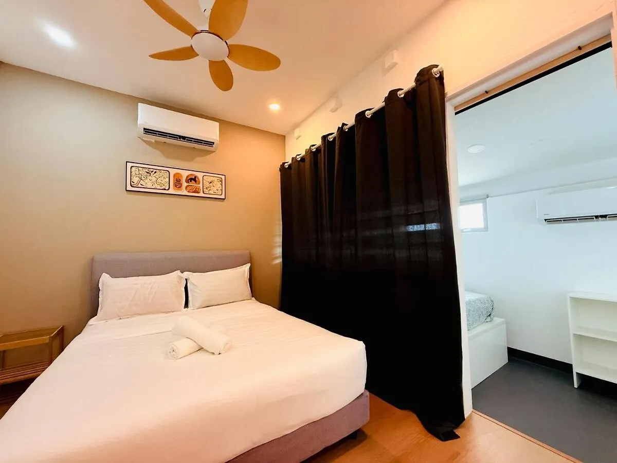 Villa Whitezen Family Homestay 9Room For 20Pax Central Penang Jelutong Malásia