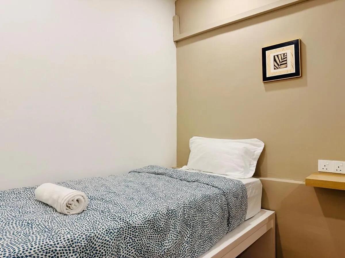 Villa Whitezen Family Homestay 9Room For 20Pax Central Penang Jelutong