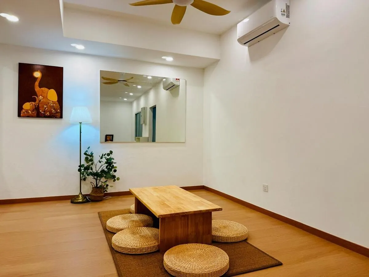 Whitezen Family Homestay 9Room For 20Pax Central Penang Jelutong 0*,