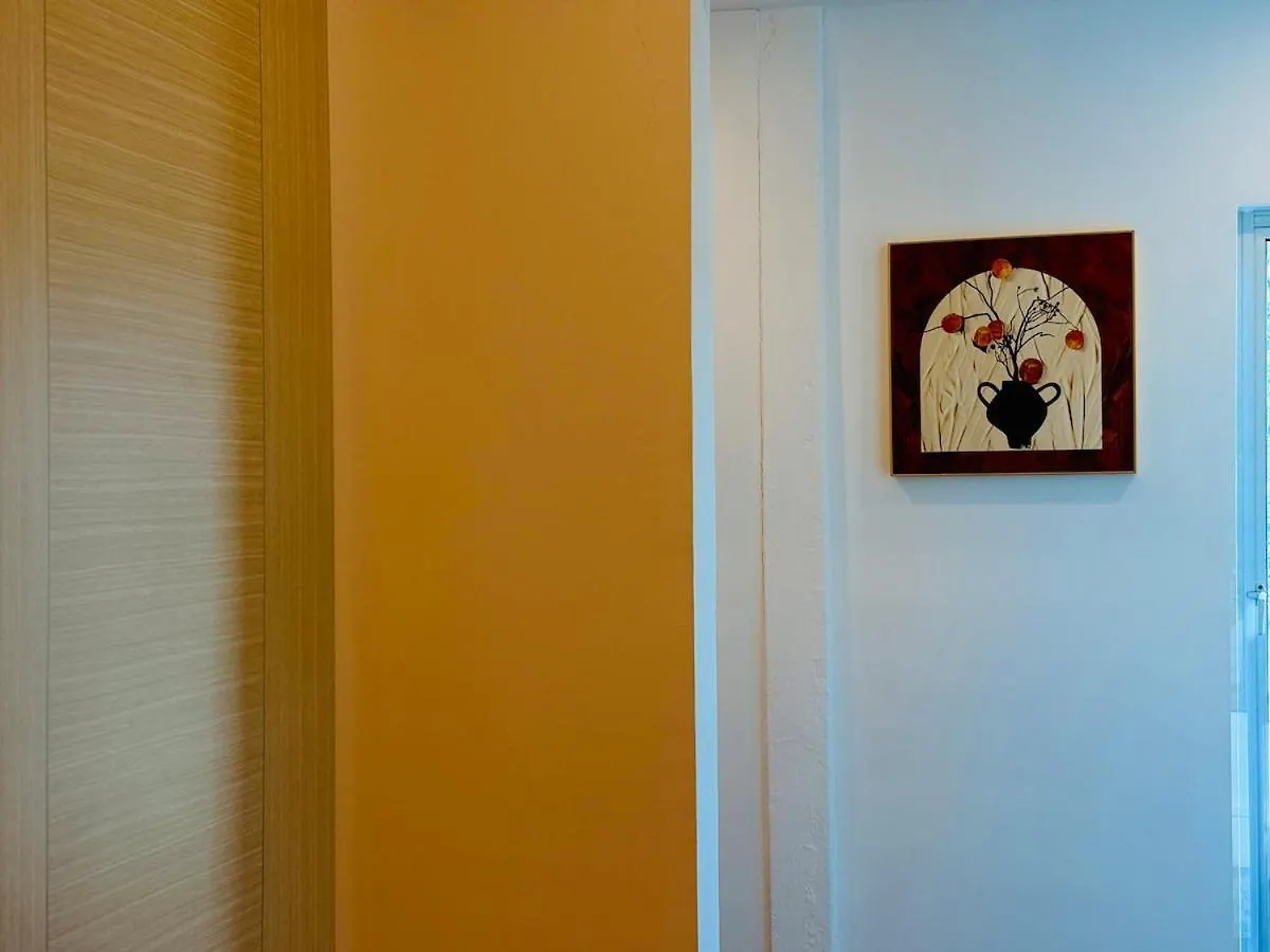 Villa Whitezen Family Homestay 9Room For 20Pax Central Penang Jelutong Malásia