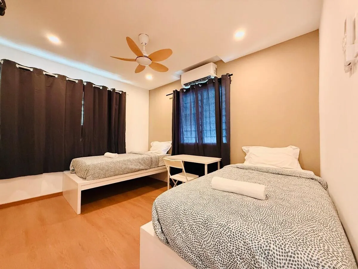 Whitezen Family Homestay 9Room For 20Pax Central Penang Jelutong